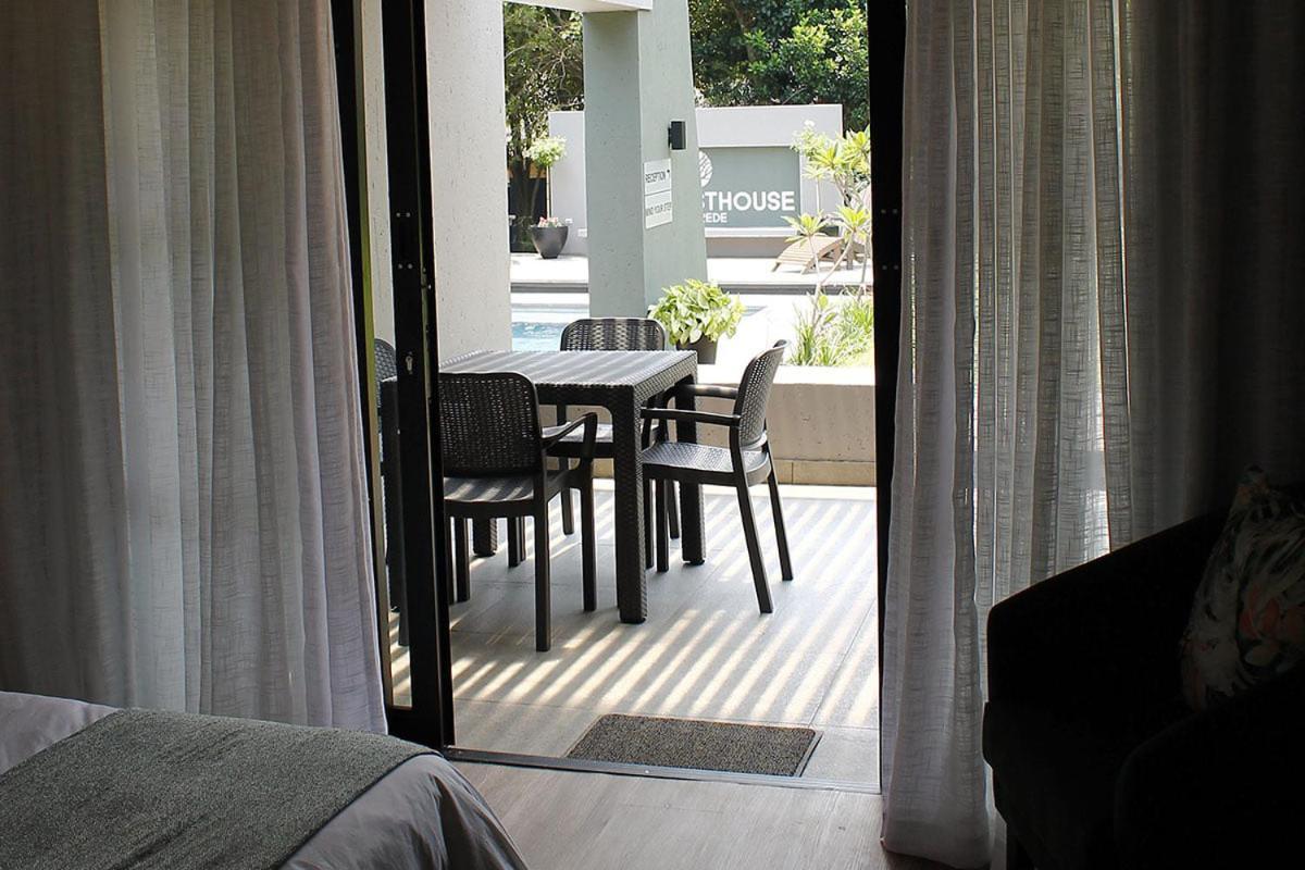 The Guesthouse 6 On Vrede Johannesburg Exterior foto
